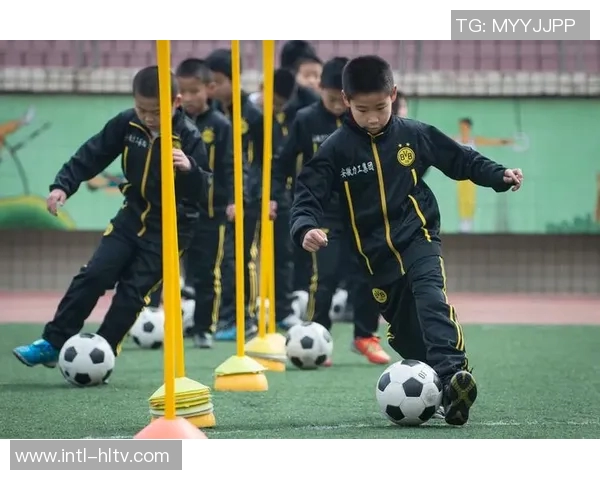 提升足球业余爱好者体能素质的全面训练方案与实践指导